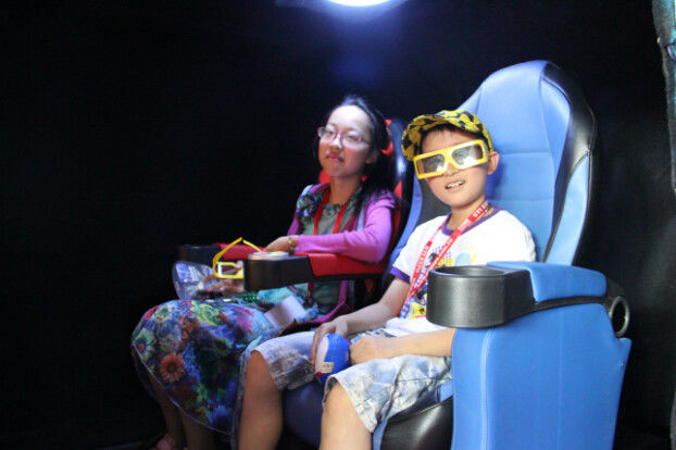 Small Space Great Experience 2 Seat 5D Mini Cinema With Smoke / Wind Effects