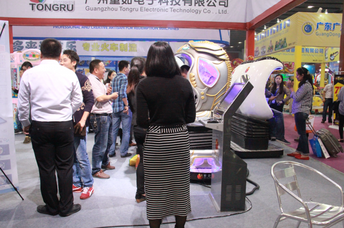 latest company news about Movie Power vr egg simulator become the center of attraction in 2016 AAA Expo  0