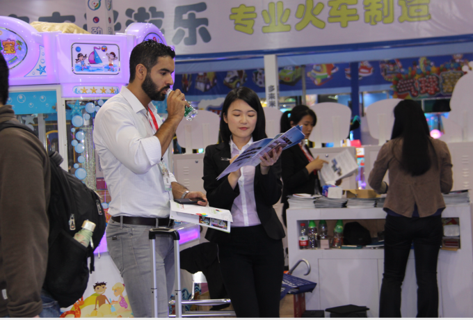 latest company news about Movie Power vr egg simulator become the center of attraction in 2016 AAA Expo  1