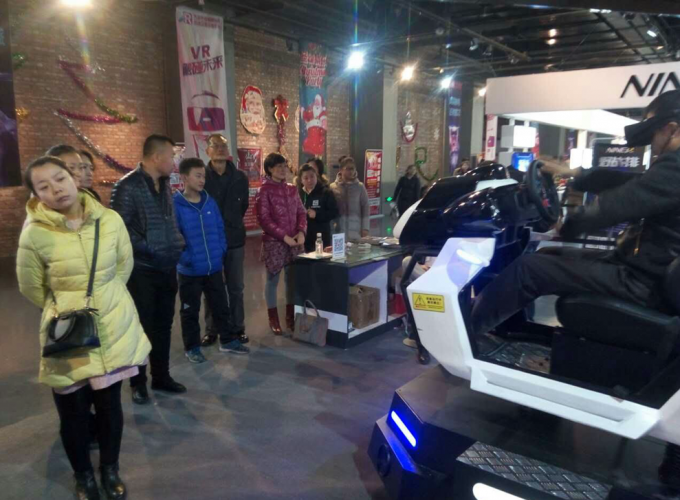 latest company news about In Datong Show, Movie Power's VR Simulator, Many People Can't Stopped To Play!  1